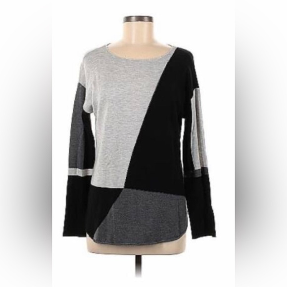 Sweater - Picture 1 of 6